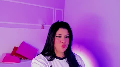 tiannagloww online show from 23, 2, 2026