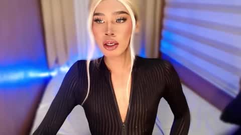 Sam online show from 2, 10, 2025