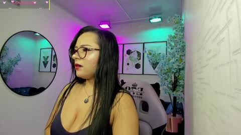 Tiara  online show from 24, 5, 2026