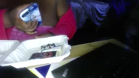 Tierra Henri online show from 3, 12, 2025