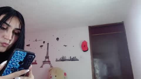 Snapshot of tiffani_williams chatting on 5, 2, 2025 tifany online show from 5, 2, 2025