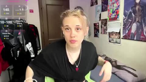 Snapshot of tiffanydziewanowski chatting on 25, 5, 2026 Tiffany online show from 25, 5, 2026