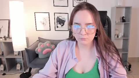 tiffanyglow online show from 8, 7, 2026