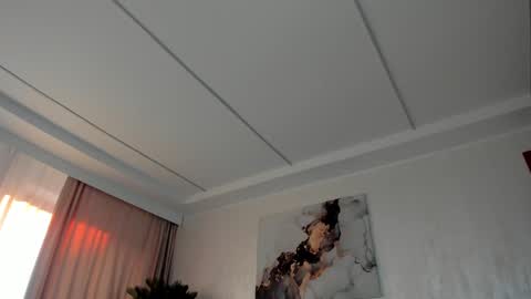 Tiffany Houston online show from 18, 12, 2024