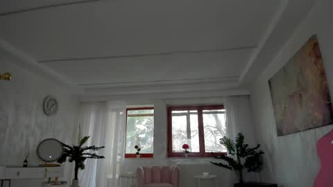 Tiffany Houston online show from 27, 2, 2025