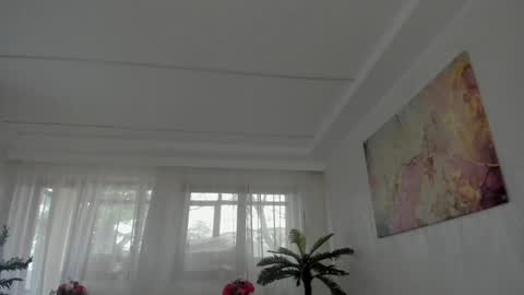 Tiffany Houston online show from 5, 12, 2025