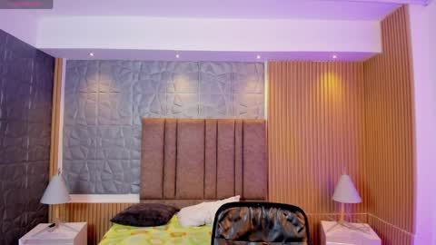 tiffanyhoustton online show from 27, 3, 2026