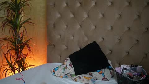  Tiffany  online show from 19, 3, 2026