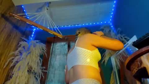 tiffanyy_deluxe online show from 25, 10, 2025