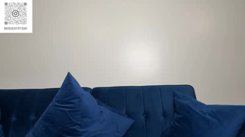 Tiffstreatsxoxo online show from 18, 1, 2026