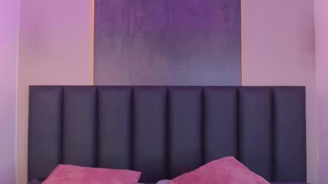 Tiffany  online show from 27, 2, 2025