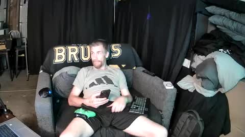 Snapshot of tiggity19 chatting on 25, 4, 2026 Tiggity23 come stroke my 9 cock with ne online show from 25, 4, 2026