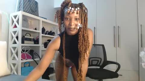 Snapshot of tilly_ebony chatting on 6, 2, 2026 Tilly online show from 6, 2, 2026