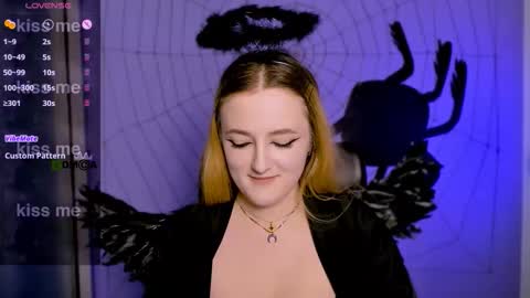 tina_blade_ online show from 20, 10, 2025