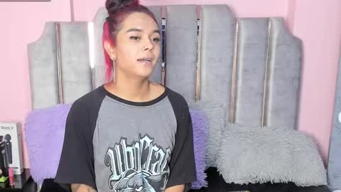 Snapshot of tina_noa chatting on 8, 3, 2025 Tina noa online show from 8, 3, 2025