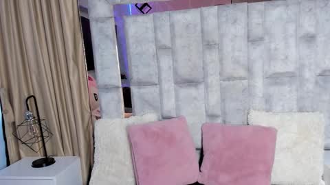 Snapshot of tina_noa chatting on 21, 10, 2025 Tina noa online show from 21, 10, 2025