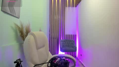 Tina  online show from 15, 12, 2025