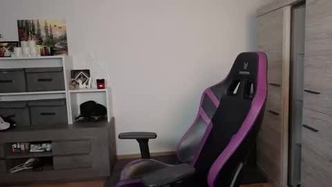 Tina Angel online show from 11, 9, 2025