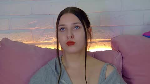 TinaBurton online show from 3, 12, 2025