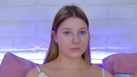 Snapshot of tinaburton chatting on 3, 3, 2026 TinaBurton online show from 3, 3, 2026