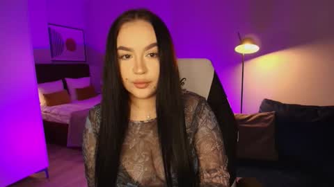hi im curvy babyface girlie Tina online show from 24, 2, 2026