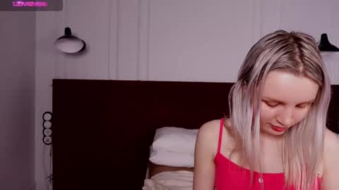 tinasiner online show from 24, 2, 2025