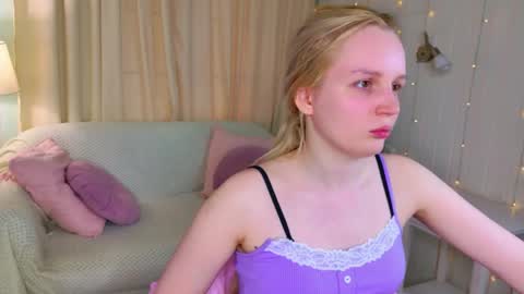 Snapshot of tinasiner chatting on 7, 5, 2026 tinasiner online show from 7, 5, 2026