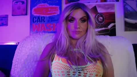 tinkerbell822 online show from 12, 3, 2025