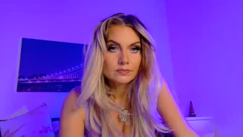 tinkerbell822 online show from 30, 9, 2025