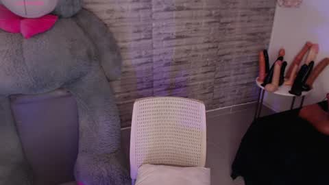 Tinna Goddess online show from 9, 4, 2026