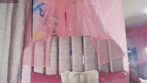 tinna noa online show from 3, 2, 2026