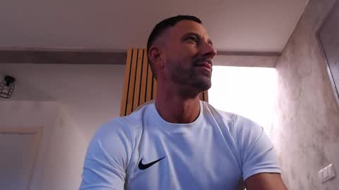 Snapshot of tinoclandestino chatting on 9, 2, 2025 tinoclandestino online show from 9, 2, 2025