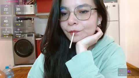 Tiny Caroline online show from 24, 12, 2024