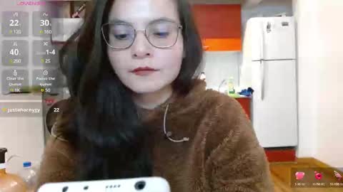 Tiny Caroline online show from 15, 1, 2025