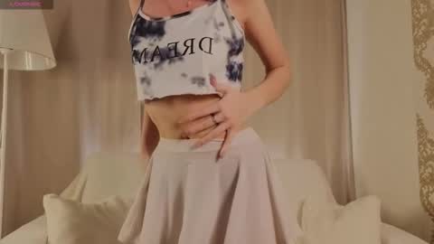 Lily online show from 4, 2, 2026