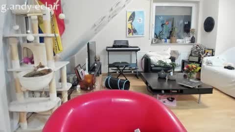 Snapshot of tiny_williams chatting on 15, 9, 2025 Tiny online show from 15, 9, 2025