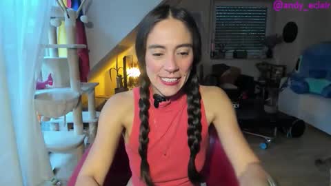 Snapshot of tiny_williams chatting on 6, 10, 2025 Tiny online show from 6, 10, 2025