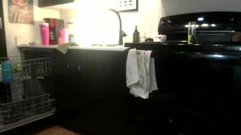 tinyandtatted420 online show from 7, 1, 2026