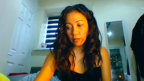 Snapshot of tinyasian911718 chatting on 4, 2, 2025 Tinyasian911718 sweetinyasian instagram online show from 4, 2, 2025
