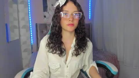 tinysophi online show from 25, 6, 2026