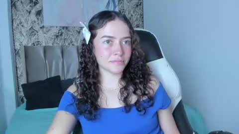 tinysophi online show from 8, 7, 2026
