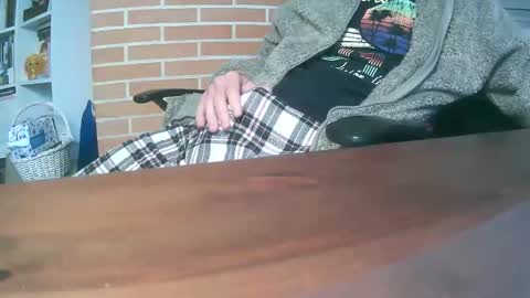 Snapshot of tisis80 chatting on 9, 11, 2025 tisis80 online show from 9, 11, 2025