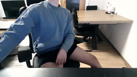 tobisk online show from 25, 11, 2025