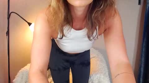 tokens_are_sexy online show from 17, 11, 2025