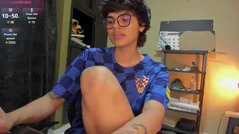 Snapshot of tokyo_uwu chatting on 26, 12, 2024 sofi 3 online show from 26, 12, 2024