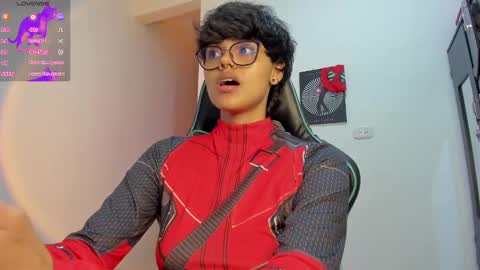 Snapshot of tokyo_uwu chatting on 15, 1, 2025 sofi 3 online show from 15, 1, 2025