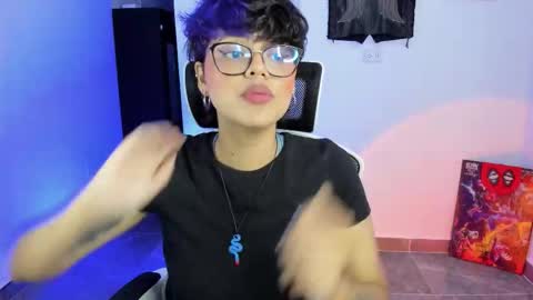 Snapshot of tokyo_uwu chatting on 6, 10, 2025 sofi 3 online show from 6, 10, 2025