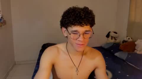 Tom Blue online show from 28, 10, 2025