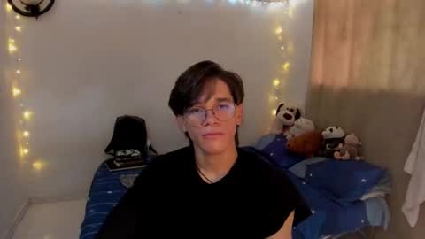 Tom Blue online show from 30, 10, 2025