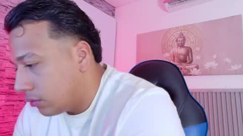 Tom muscle1 online show from 25, 2, 2026